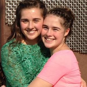 Meet your Posher, Dena